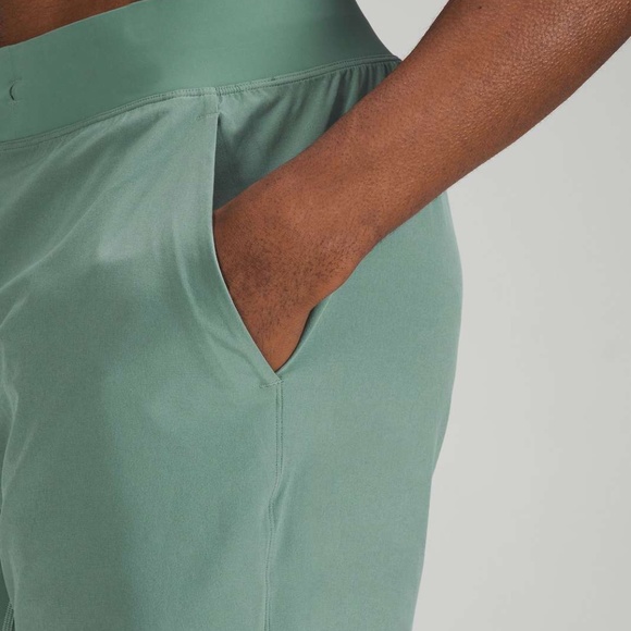 LULULEMON T.H.E. LINERLESS SHORT 7" TIDEWATER TEAL (S) - Picture 4 of 6